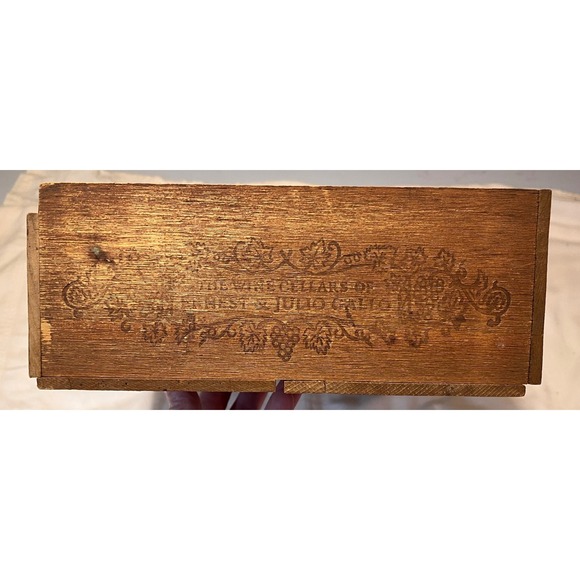 Vintage Ernest and Julio Gallo Old Wooden Wine Box Display Grape Vine Shield Lid - Picture 7 of 9